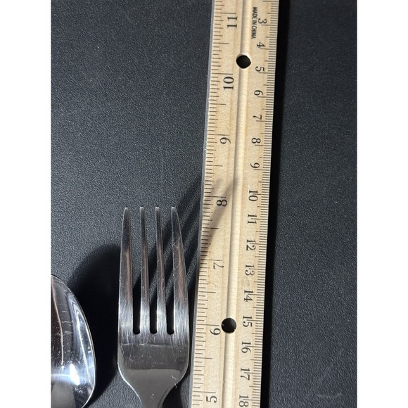Oneida‎ Flight Stainless Flatware 3 Teaspoons & 1 Dinner Fork – China 90-204 - Picture 3 of 12